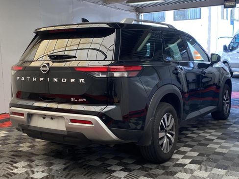 Used 2022 Nissan Pathfinder SL AWD/4WD image 6