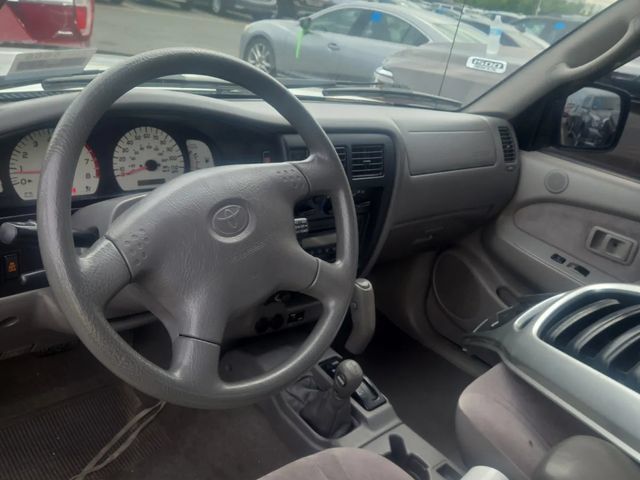 Used 2003 Toyota Tacoma 4x4 Xtracab V6 w/ Convenience Pkg image 6