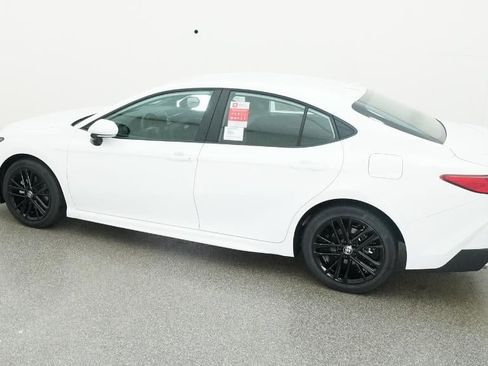 New 2026 Toyota Camry SE image 37