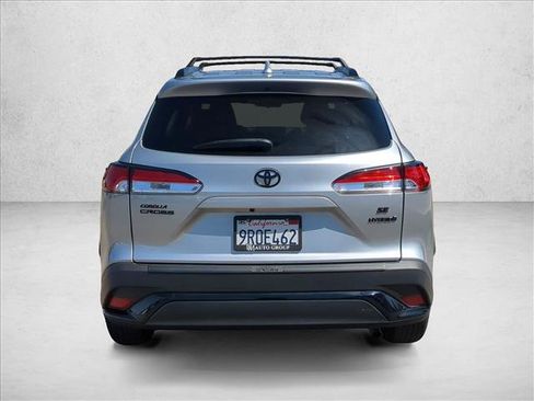 Used 2024 Toyota Corolla Cross AWD Hybrid w/ Moonroof Package image 7
