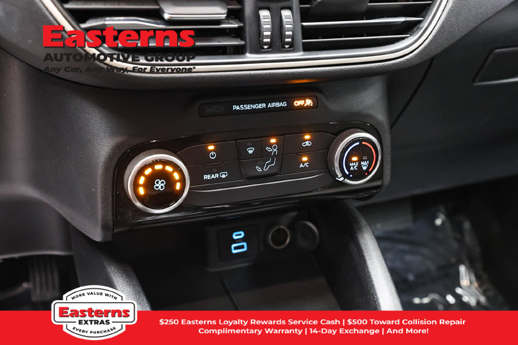 Used 2022 Ford Escape SE FWD image 22