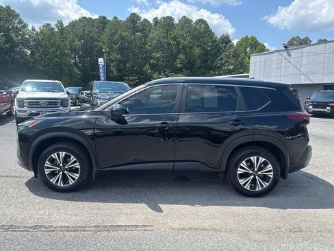 Used 2023 Nissan Rogue SV w/ SV Premium Package AWD/4WD image 2