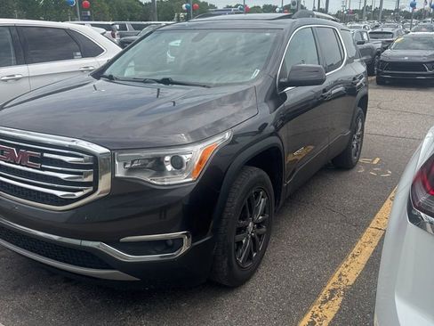 Used 2018 GMC Acadia SLT FWD image 1