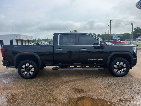 Used 2024 GMC Sierra 2500 Denali w/ Denali Reserve Package AWD/4WD image 6