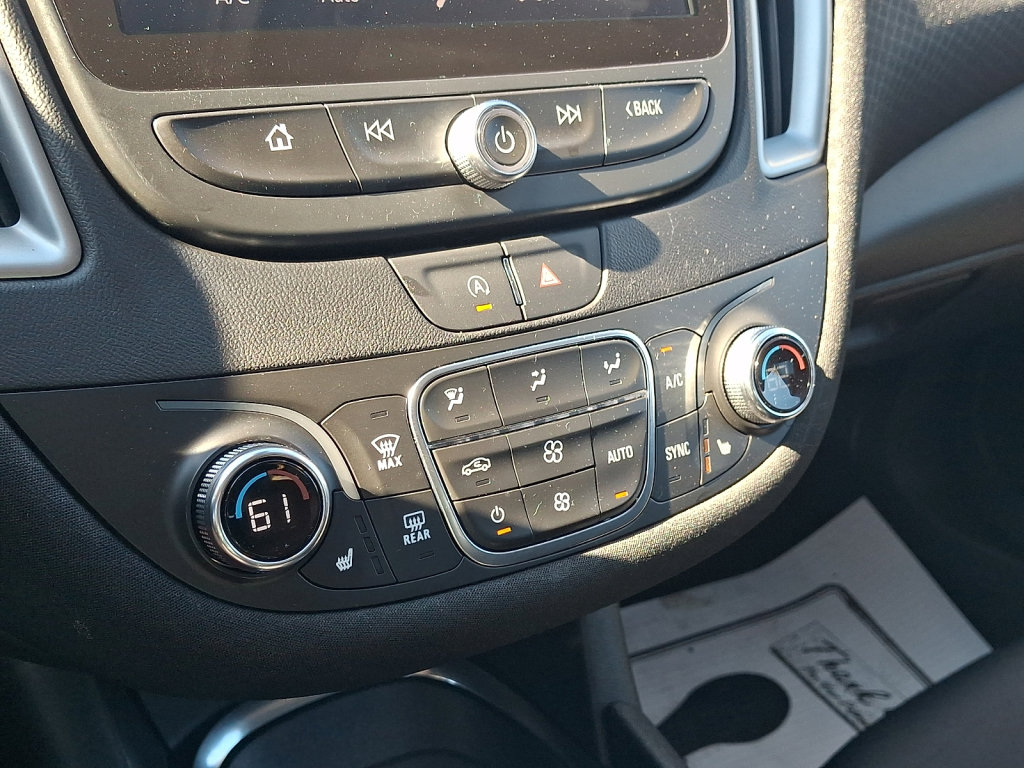 Used 2025 Chevrolet Malibu LT FWD image 33