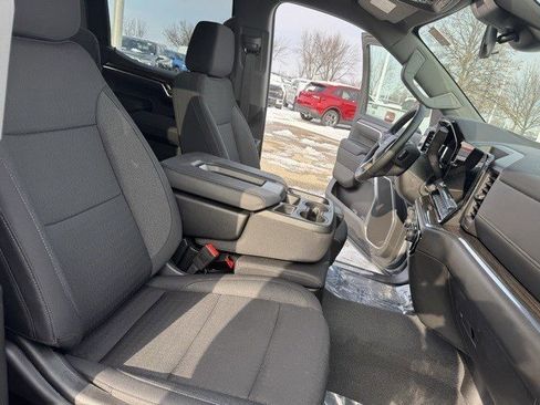 Used 2025 Chevrolet Silverado 1500 LT image 34
