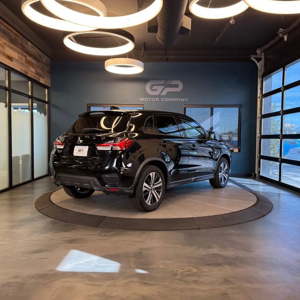 Used 2020 Mitsubishi Outlander Sport ES AWD/4WD image 3
