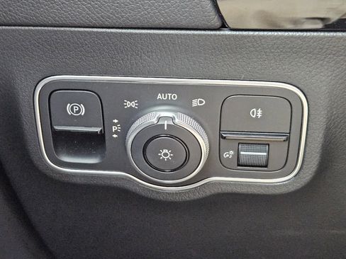 Certified 2025 Mercedes-Benz GLA 250 image 21