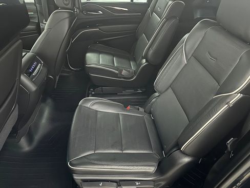 Used 2021 Cadillac Escalade ESV Premium Luxury w/ Driver Assist Tech Package image 19