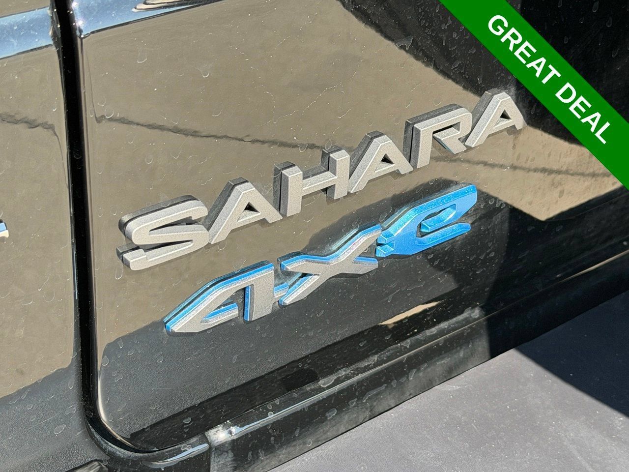 Used 2025 Jeep Wrangler Unlimited Sahara w/ Safety Group AWD/4WD image 9