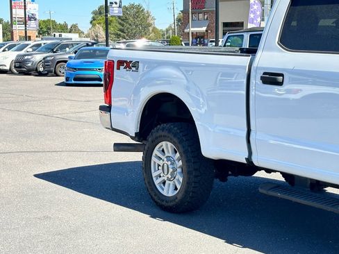 Used 2021 Ford F250 XLT w/ FX4 Off-Road Package image 4