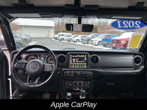 Used 2021 Jeep Gladiator Willys image 16