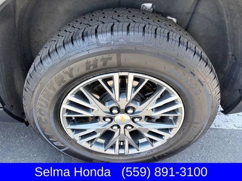 Used 2024 Chevrolet Traverse LT AWD/4WD image 21