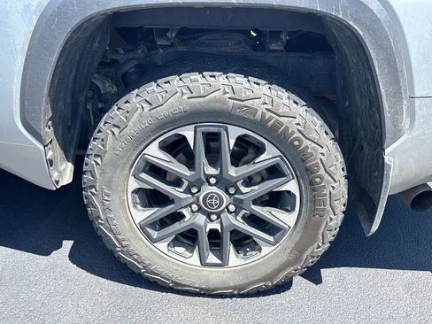 Used 2024 Toyota Tundra Limited AWD/4WD image 4