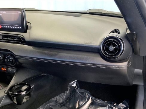 Used 2021 MAZDA MX-5 Miata RF Club image 16