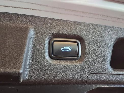 Used 2019 Hyundai Santa Fe Limited image 7