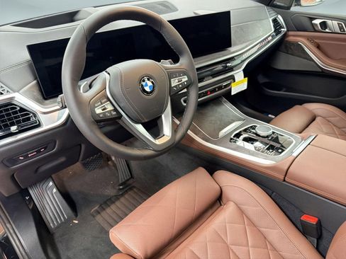 New 2026 BMW X5 xDrive40i w/ Climate Comfort Package AWD/4WD image 4