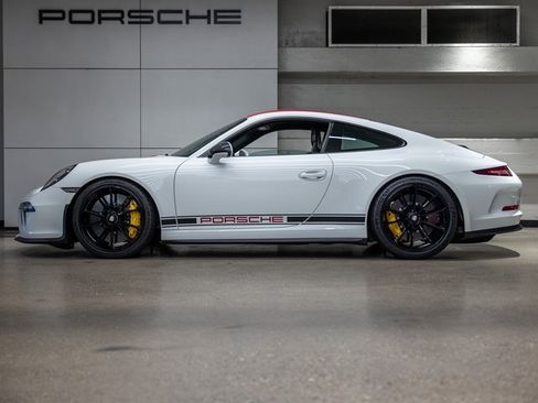 Used 2016 Porsche 911 R image 2