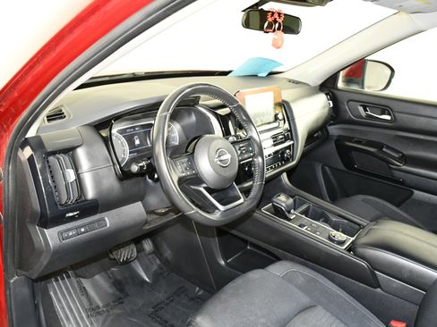 Used 2022 Nissan Pathfinder SV image 35