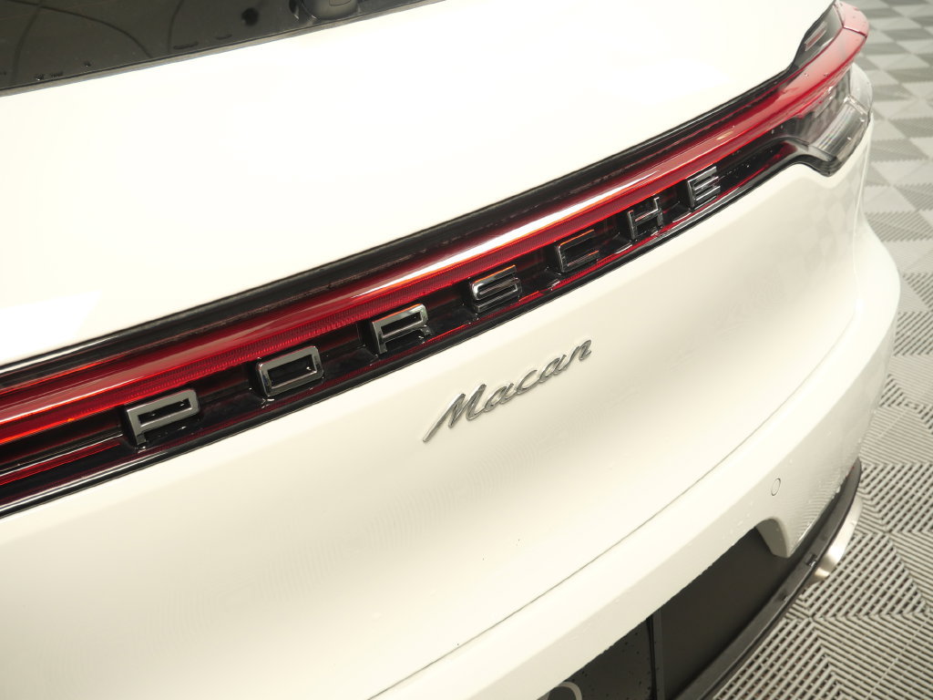 Used 2021 Porsche Macan AWD/4WD image 9