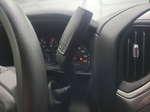 Used 2025 Chevrolet Silverado 2500 W/T image 25