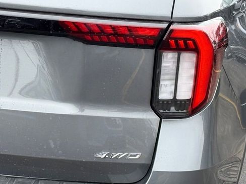 New 2026 Ford Explorer ST-Line image 8