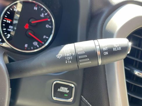 Used 2019 GMC Acadia Denali w/ Technology Package AWD/4WD image 21