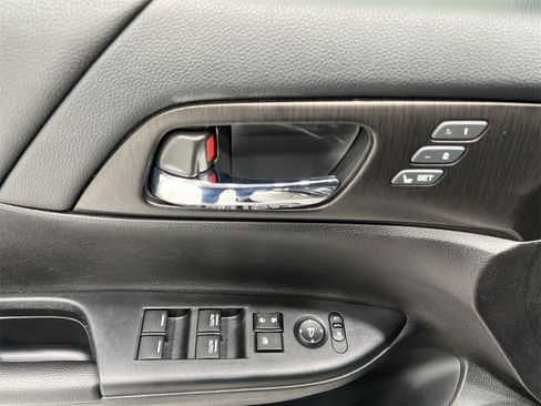 Used 2015 Honda Accord EX-L image 13