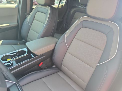 Used 2026 Chevrolet Equinox LT w/ Convenience Package II FWD image 15