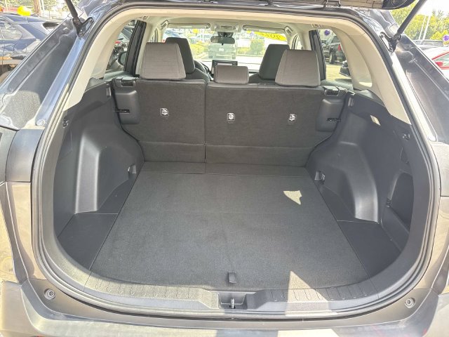 Used 2022 Toyota RAV4 XLE AWD/4WD image 12