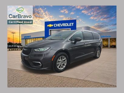 Used 2023 Chrysler Pacifica Touring-L