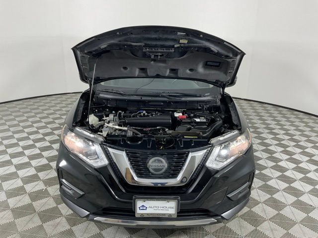 Used 2020 Nissan Rogue SV AWD/4WD image 16