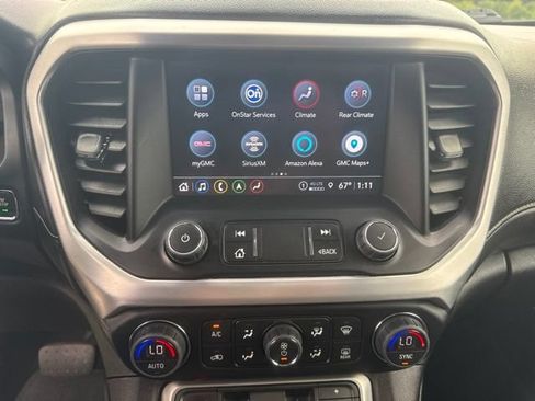 Used 2023 GMC Acadia SLT AWD/4WD image 18