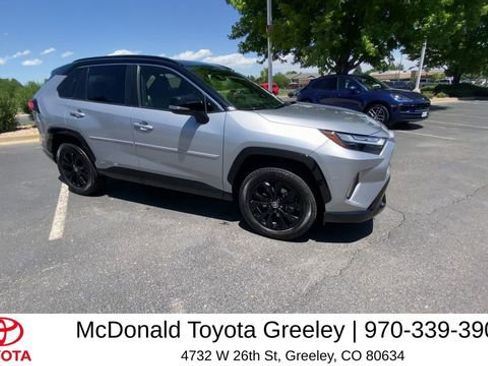 Used 2022 Toyota RAV4 XSE AWD/4WD image 3