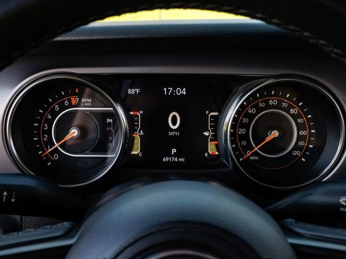 Used 2021 Jeep Gladiator Willys image 20