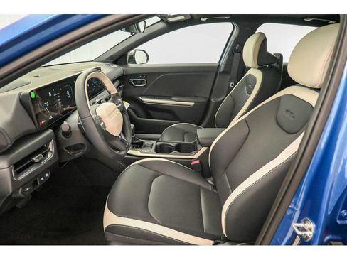 New 2025 Kia K4 GT-Line image 18