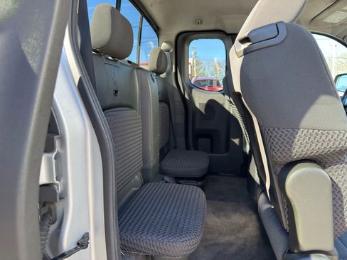 Used 2010 Nissan Frontier SE w/ SE Value Truck Pkg image 22