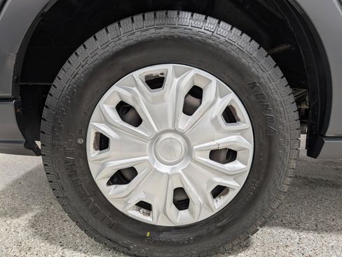 Used 2018 Ford Transit 350 XLT image 9