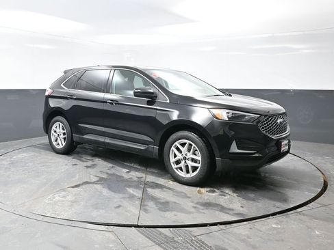 Used 2024 Ford Edge SEL image 5