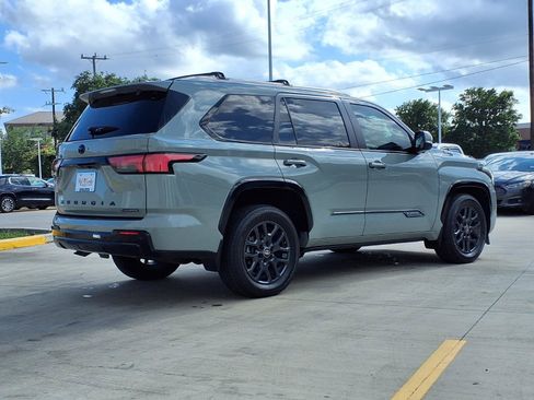 Certified 2025 Toyota Sequoia Platinum AWD/4WD image 5