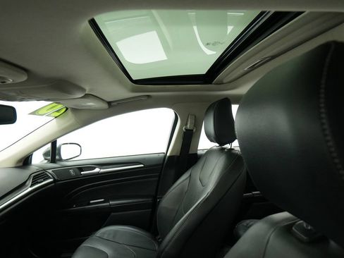 Used 2020 Ford Fusion Titanium FWD image 17
