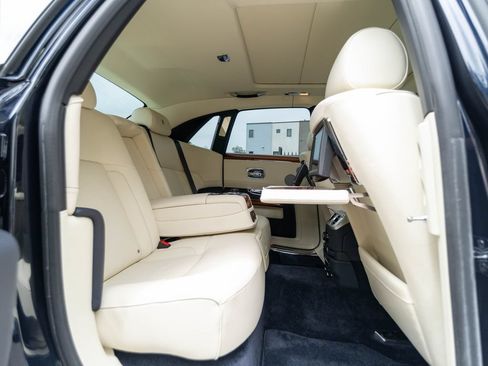 Used 2013 Rolls-Royce Ghost RWD image 31