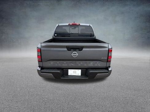 Used 2025 Nissan Frontier SV AWD/4WD image 7