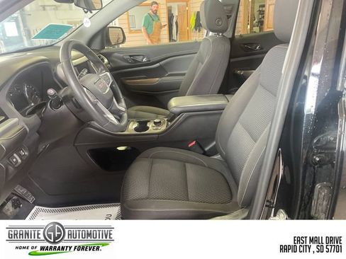 Used 2022 GMC Acadia SLE w/ Driver Convenience Package AWD/4WD image 9