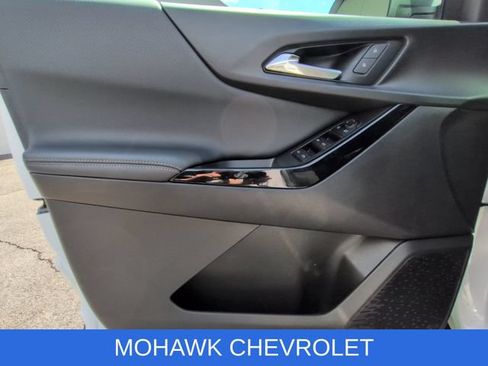 Certified 2025 Chevrolet Equinox LT AWD/4WD image 23