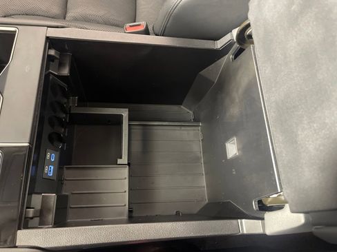 Used 2024 Toyota Tundra Limited image 23