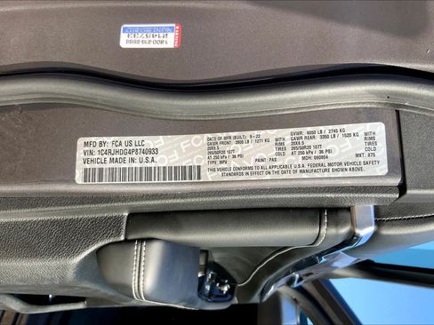 Used 2023 Jeep Grand Cherokee Overland AWD/4WD image 37