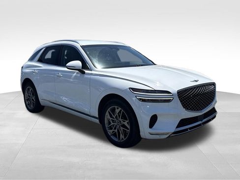 Used 2025 Genesis GV70 2.5T AWD/4WD image 3