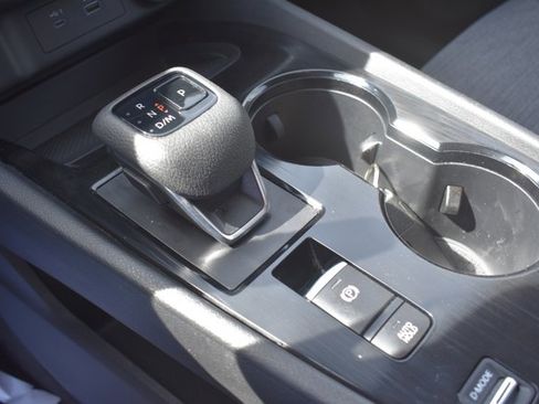 Used 2023 Nissan Rogue SV image 26