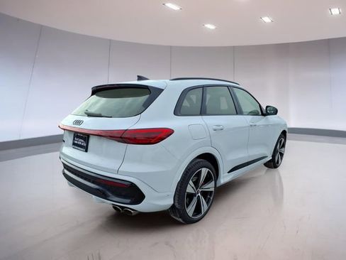 New 2025 Audi SQ5 Premium Plus image 6